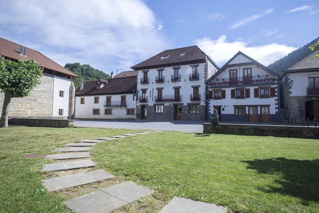 Hotel Rural Aunamendi Ochagavía エクステリア 写真